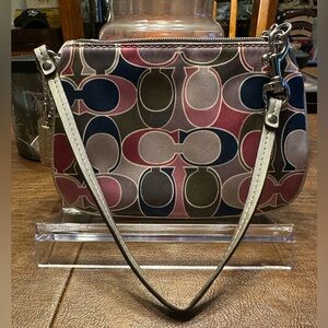 Coach Ashley Signature C Satin Scarf Print Leather Trimmed Vintage Wristlet NWT